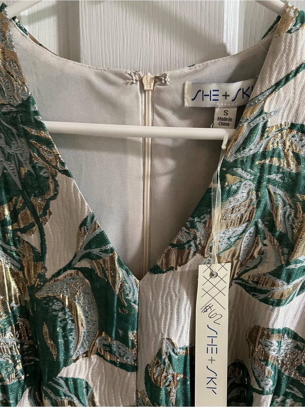 She + Sky Jacquard V-Neck Dress - Picture 4 of 6